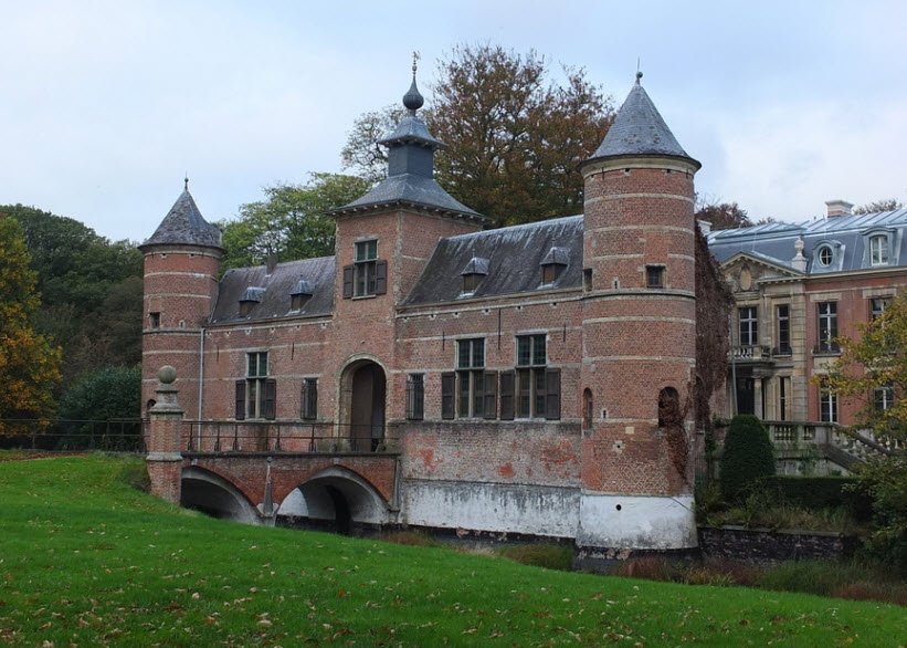 Kasteel Pulhof, Wijnegem, Belgium